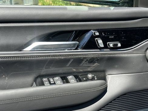 New 2026 Jeep Grand Wagoneer Summit image 11