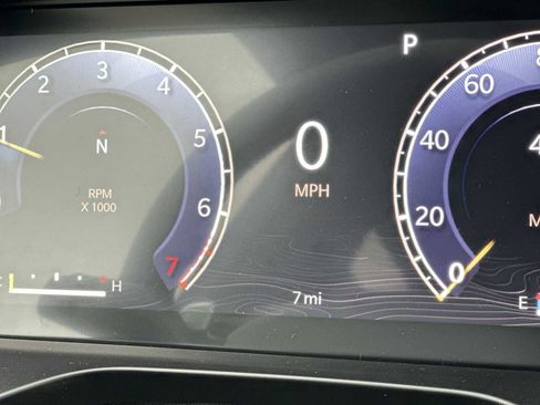 New 2025 Jeep Grand Cherokee Laredo image 10