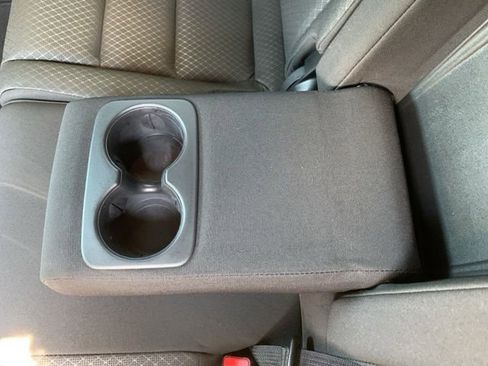 Used 2021 Jeep Grand Cherokee Laredo image 24