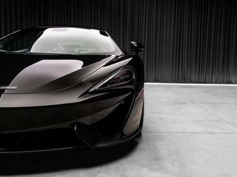 Used 2019 McLaren 570S Spider RWD image 20