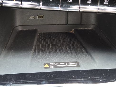 Used 2024 Chevrolet Traverse RS AWD/4WD image 10
