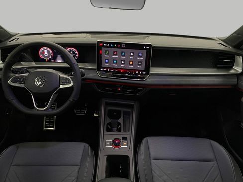 New 2025 Volkswagen Tiguan SE R-Line image 21