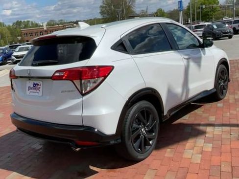 Used 2022 Honda HR-V Sport image 9