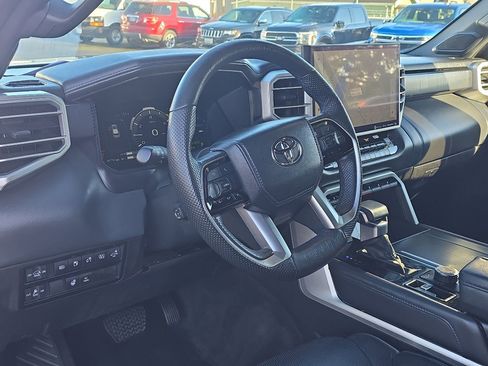 Used 2024 Toyota Sequoia image 17