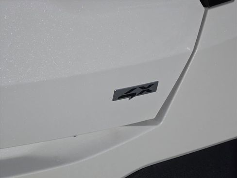 New 2025 Kia Sorento S image 11