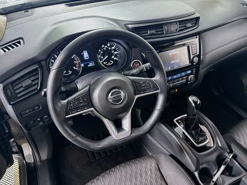 Used 2019 Nissan Rogue SV AWD/4WD image 23