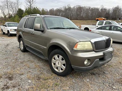 Used 2004 Lincoln Aviator Luxury image 2