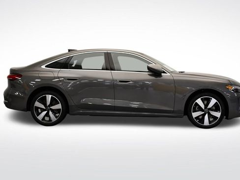 Used 2025 Audi A5 2.0T Premium Plus w/ Premium Plus AWD/4WD image 6