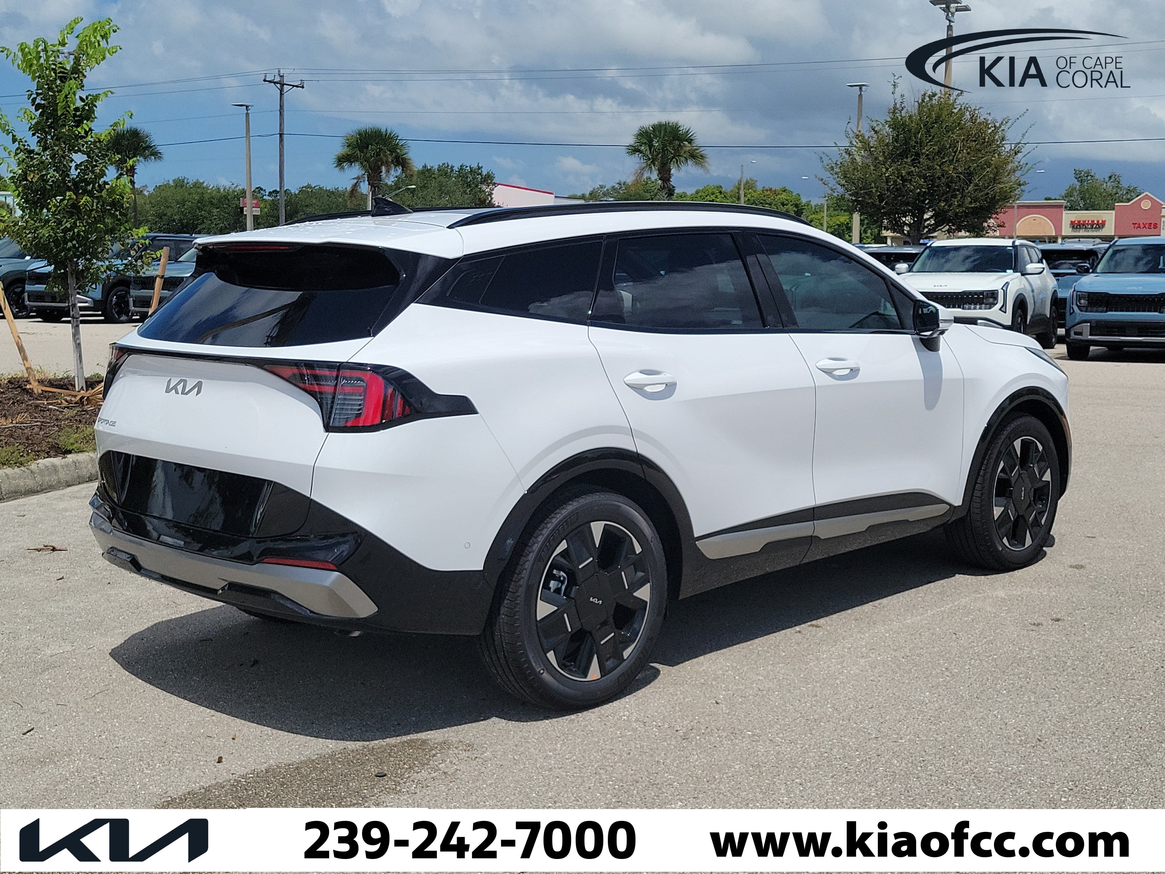 New 2026 Kia Sportage SX FWD image 6