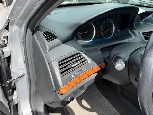 Used 2012 Honda Accord EX-L image 5