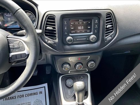 Used 2018 Jeep Compass Latitude AWD/4WD image 6