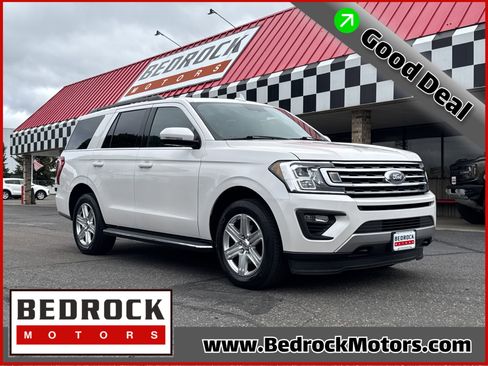 Used 2018 Ford Expedition XLT w/ Equipment Group 202A AWD/4WD image 1