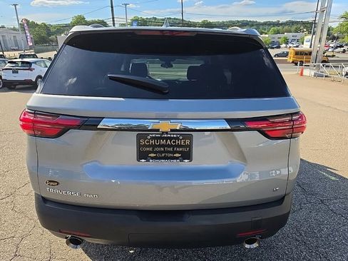 Used 2023 Chevrolet Traverse LT w/ LPO, Floor Liner Package AWD/4WD image 4