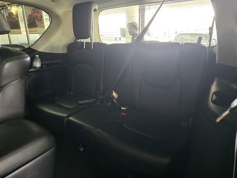 Used 2021 Nissan Armada SL w/ Captain's Chairs Package AWD/4WD image 12