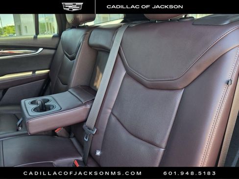 Certified 2022 Cadillac XT6 Premium Luxury w/ Technology Package AWD/4WD image 26