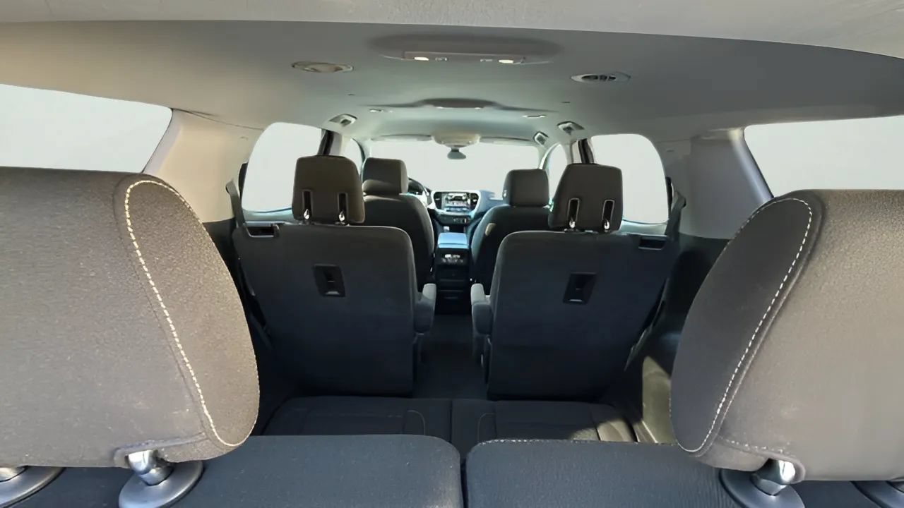 Used 2018 GMC Acadia SLE AWD/4WD image 4