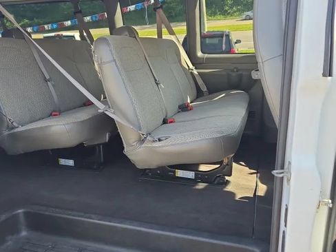 Used 2023 Chevrolet Express 3500 LT w/ LT Preferred Equipment Group RWD image 7