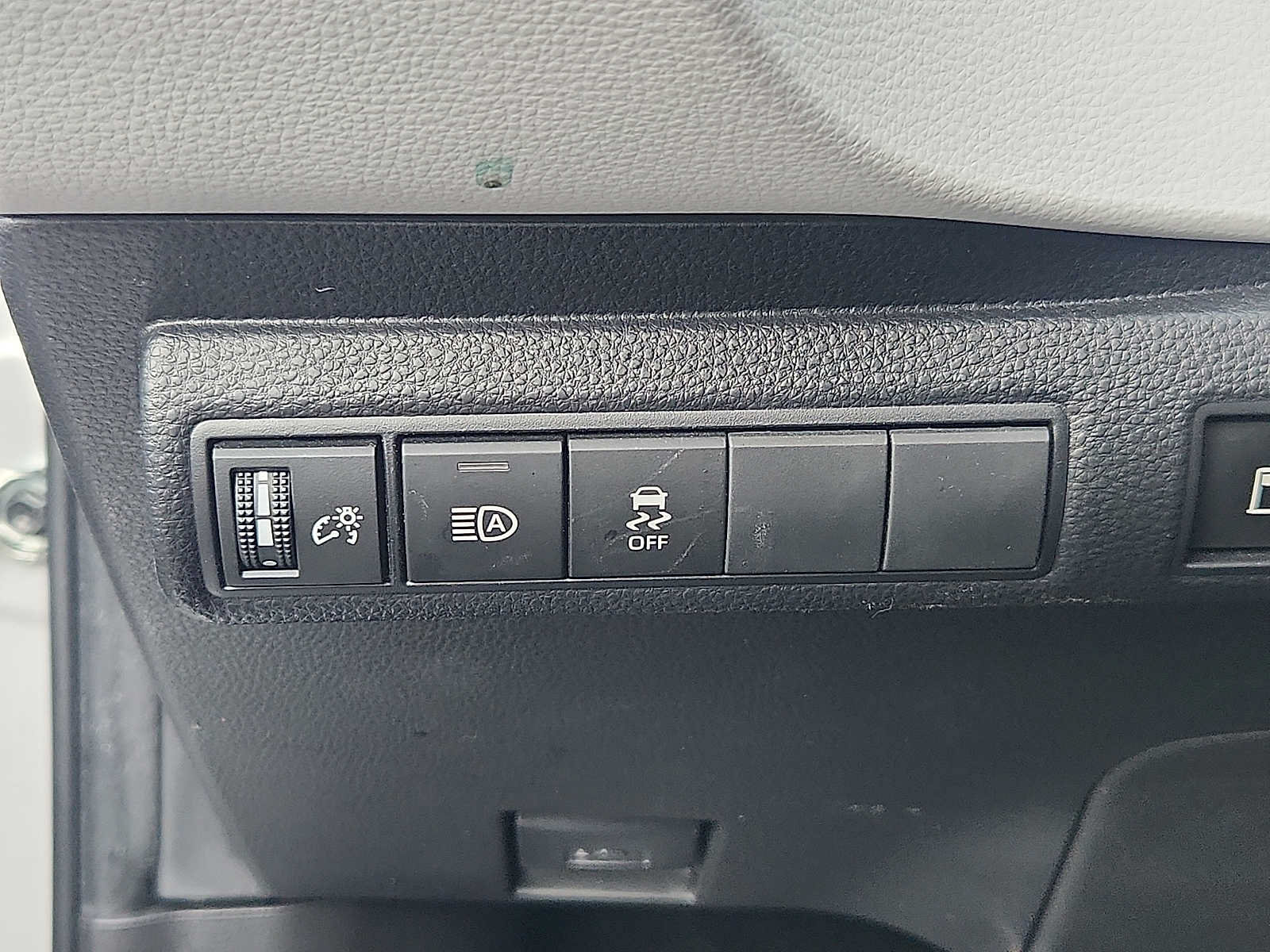 Used 2024 Toyota Corolla SE AWD/4WD image 22