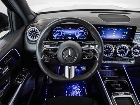 Certified 2024 Mercedes-Benz EQB 300 4MATIC image 15