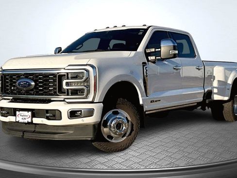 Used 2023 Ford F350 Platinum w/ FX4 Off-Road Package image 1