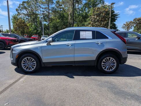Used 2024 Cadillac XT4 Premium Luxury w/ Active Safety Package AWD/4WD image 7