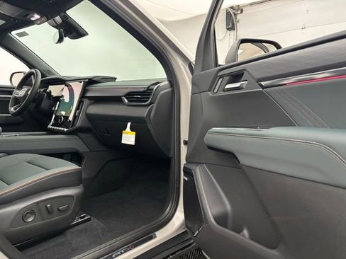 New 2026 GMC Acadia AT4 w/ Luxury Package image 35