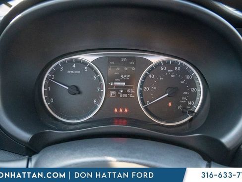 Used 2022 Nissan Kicks S FWD image 6
