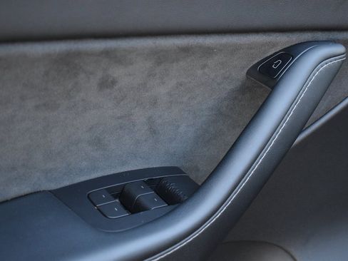 Used 2022 Tesla Model Y Performance image 20