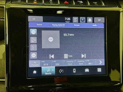 Used 2023 Jeep Grand Cherokee Laredo AWD/4WD image 21