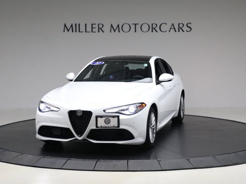 Used 2022 Alfa Romeo Giulia Sprint image 2