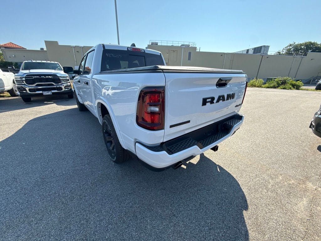 New 2026 RAM 1500 4x4 Crew Cab image 3