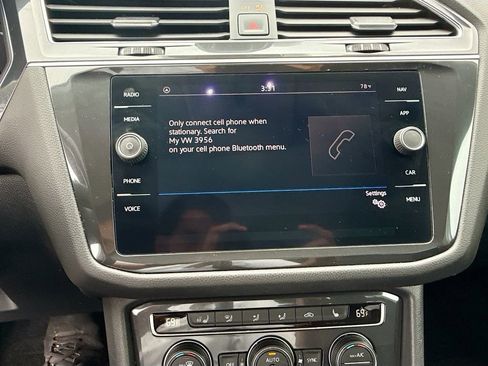 Used 2021 Volkswagen Tiguan SEL image 15