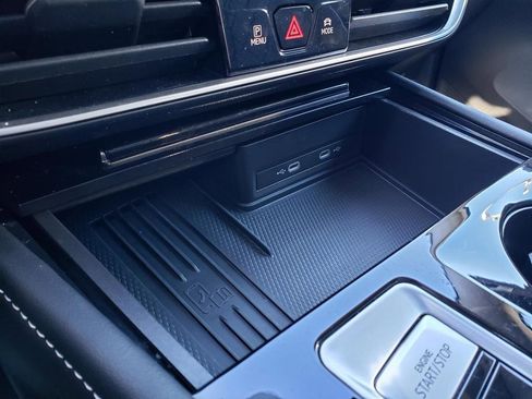 Used 2025 Volkswagen Atlas SEL Premium R-Line image 25