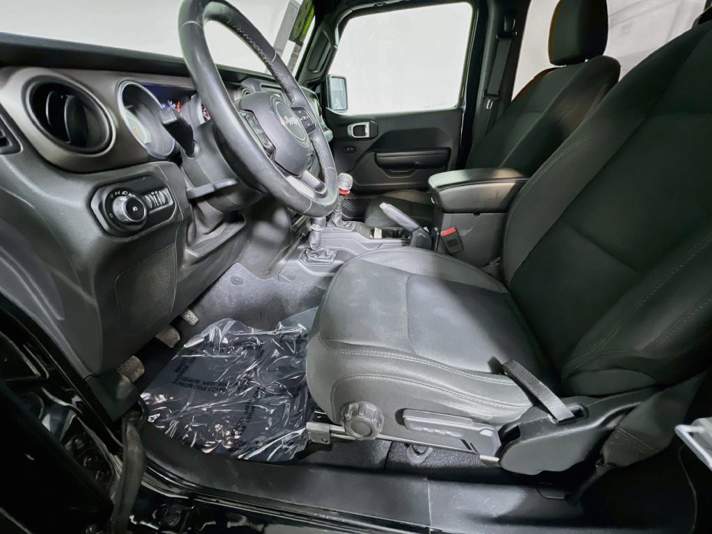 Used 2018 Jeep Wrangler Sport AWD/4WD image 12