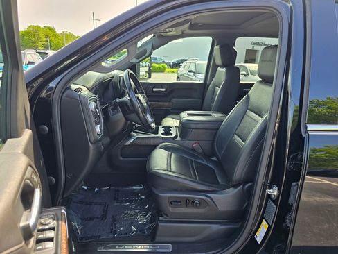 Used 2020 GMC Sierra 2500 Denali w/ Denali Ultimate Package AWD/4WD image 17