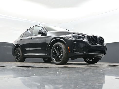 New 2025 BMW X4 xDrive30i image 43