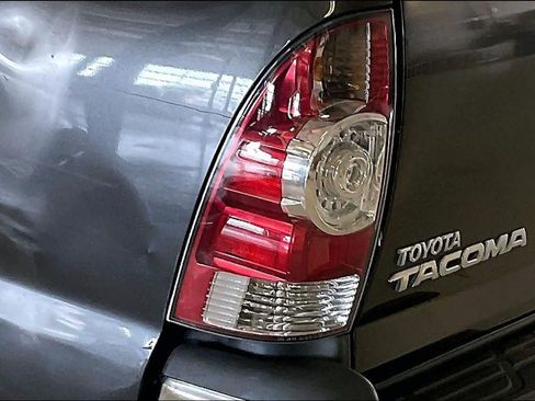 Used 2010 Toyota Tacoma 2WD Access Cab image 24