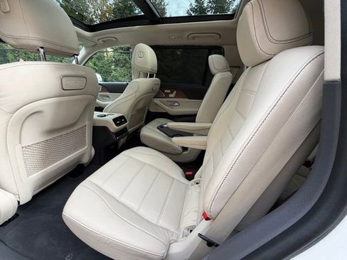 Used 2020 Mercedes-Benz GLS 450 4MATIC image 24