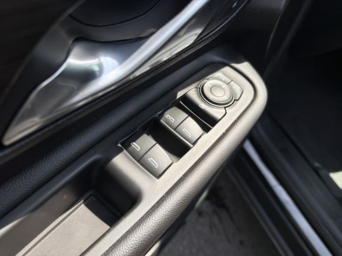 Used 2022 GMC Terrain SLE w/ Driver Convenience Package FWD image 15