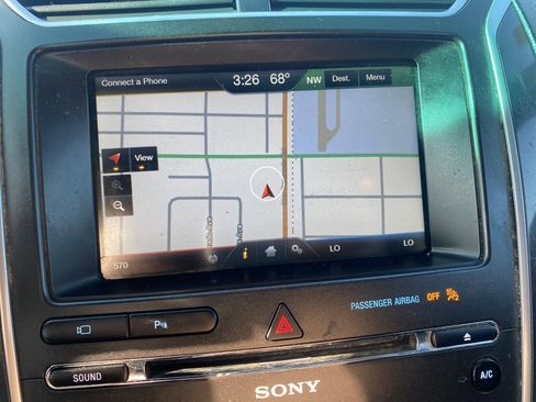 Used 2016 Ford Explorer Limited w/ Class II Trailer Tow Package image 12