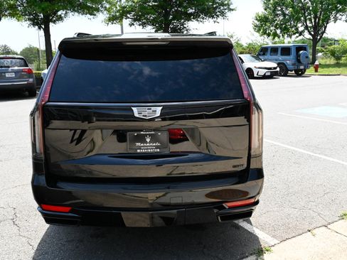 Used 2023 Cadillac Escalade ESV Sport Platinum w/ LPO, ONYX Package AWD/4WD image 6