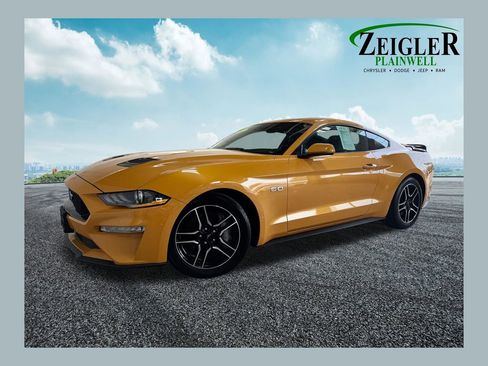 Used 2022 Ford Mustang GT Premium RWD image 1