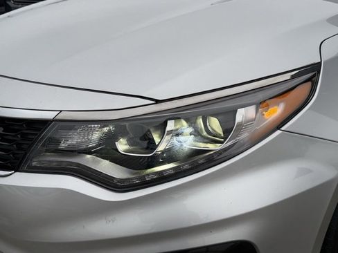 Used 2020 Kia Optima SX image 22