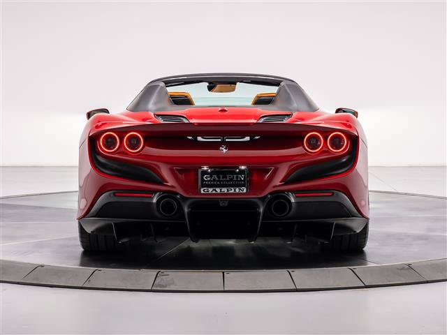 Used 2022 Ferrari F8 Tributo RWD image 4