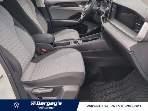 Used 2025 Volkswagen Tiguan S AWD/4WD image 26