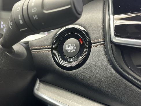 Used 2023 Jeep Compass Limited image 20