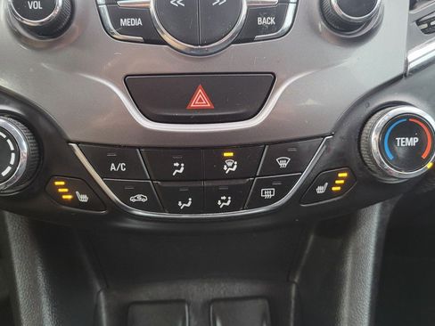 Used 2018 Chevrolet Cruze LT w/ Sun And Sound Package image 29