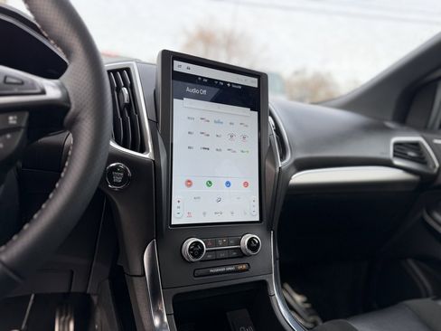 Certified 2022 Ford Edge ST w/ Equipment Group 401A image 19