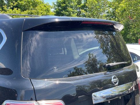 Used 2017 Nissan Armada Platinum w/ Interior Lighting Package AWD/4WD image 33