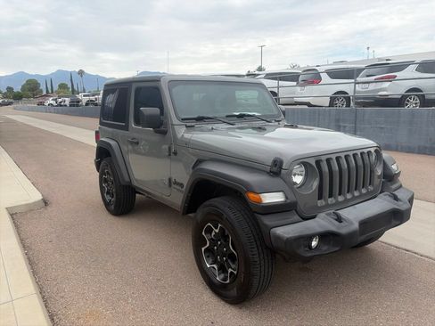 Used 2021 Jeep Wrangler Sport AWD/4WD image 3